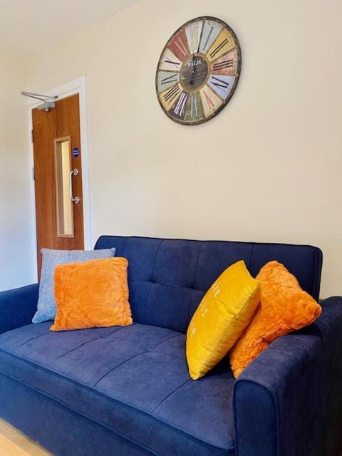Cannock House ~ 4 Bedrooms All With Ensuite. 鹿格勒 外观 照片