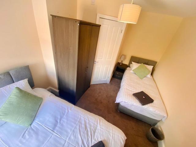 Cannock House ~ 4 Bedrooms All With Ensuite. 鹿格勒 外观 照片